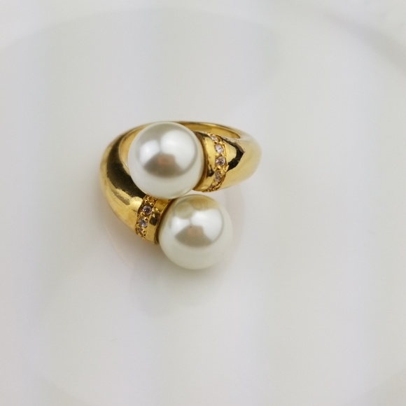 J Crew Flawless Graceful pearl Cuff Ring Size 7 - Picture 5 of 5